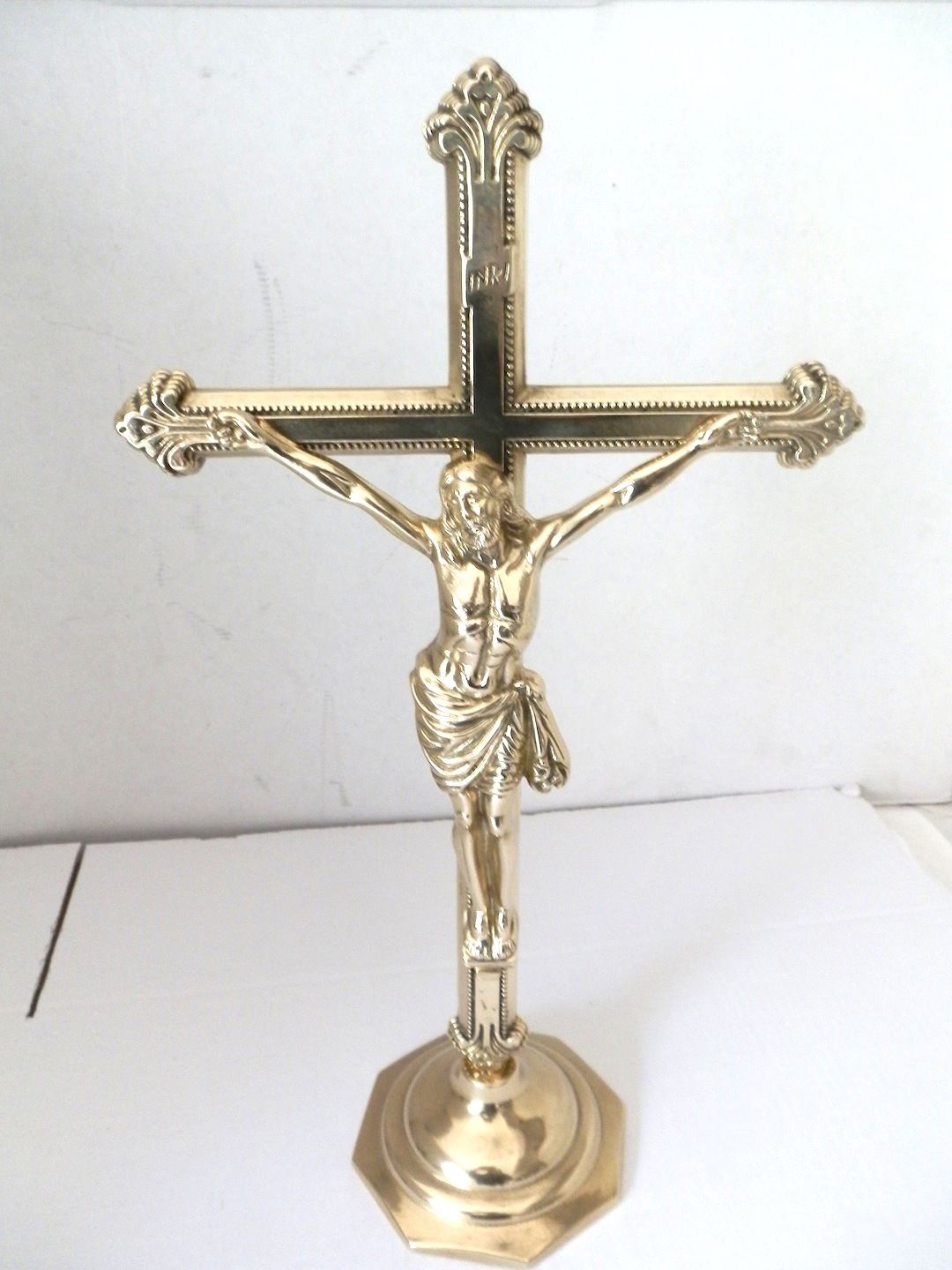 Crocifisso in ottone brunito da tavolo con base per Altare Chiesa IMPERO 45 CM 
