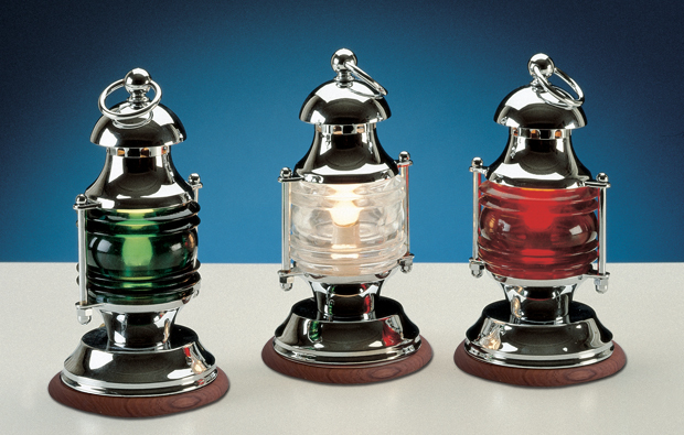 Lampada da tavolo in ottone cromato con base in legno e vetri colorati