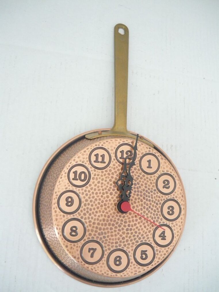 Orologio da parete in rame brunito a forma di padella 18 cm