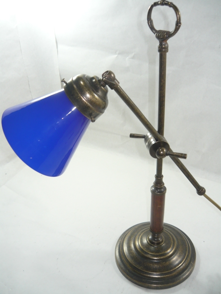 Lampada classica regolabile con vetro blu