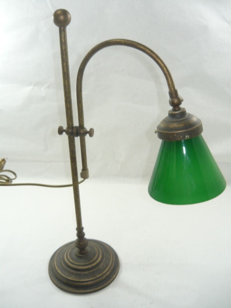 Lampada con vetro verde