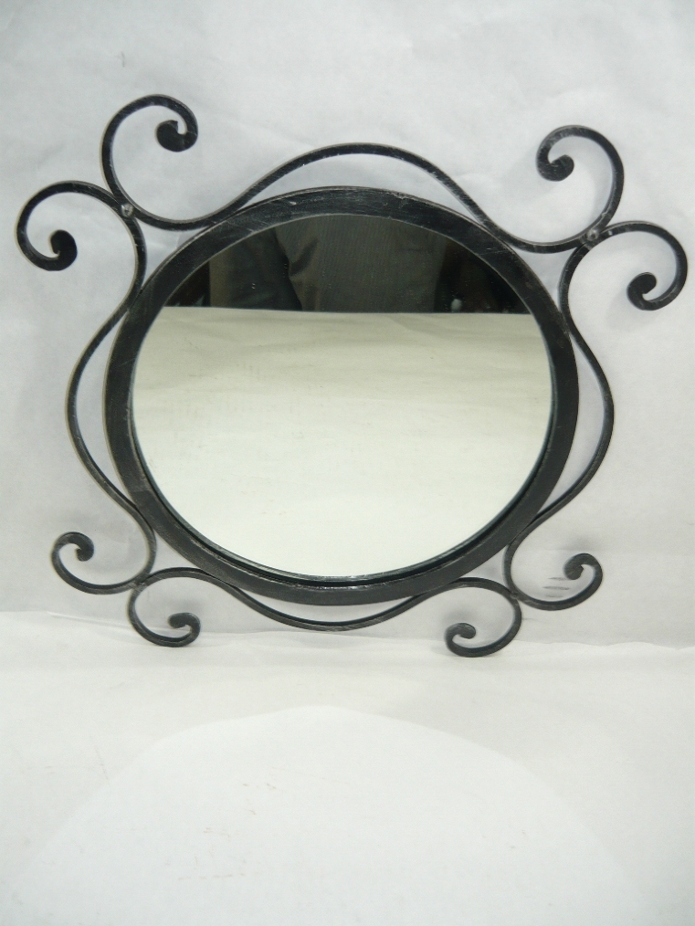 Specchio tondo da parete in ferro