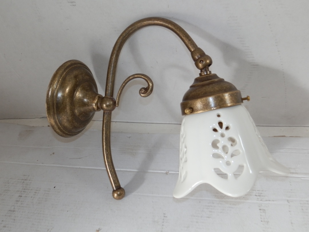 Arteferro Applique Da Parete Modello MICHELA – Ottone Brunito E Vetro Rosa, Stile Liberty, Made In Italy