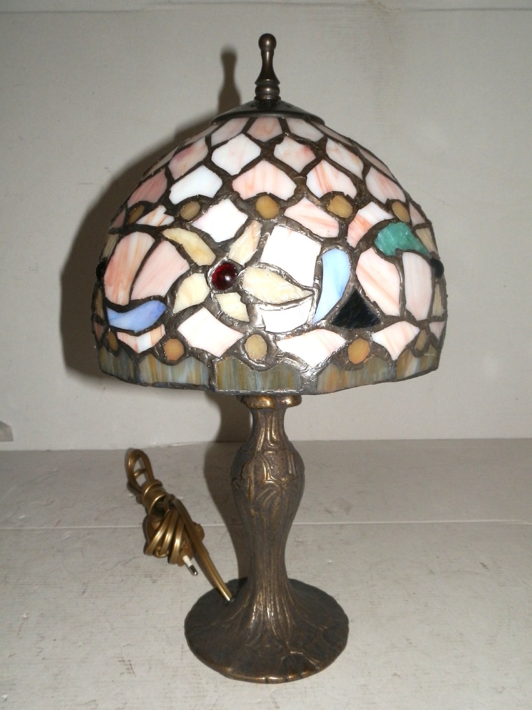 Abat-jour in ottone con vetro Tiffany da 20 cm