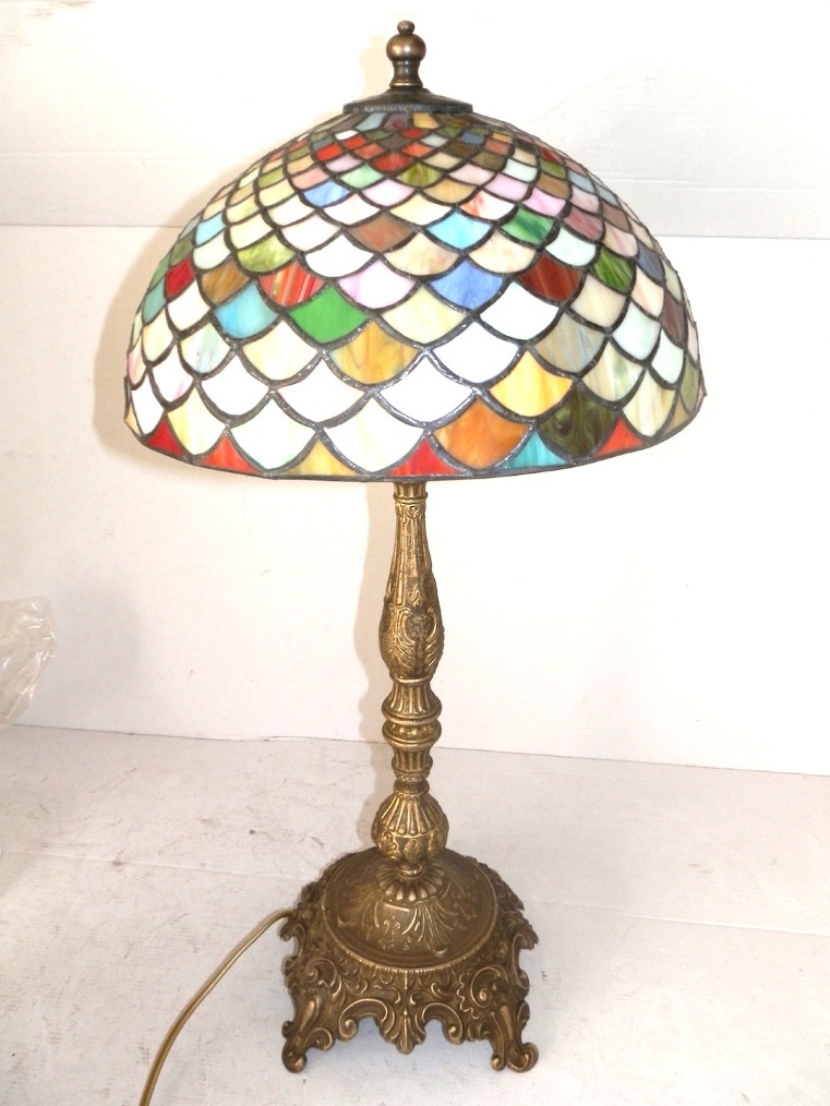 Lampada in ottone brunito da tavolo in stile Tiffany 60 cm Arlecchino