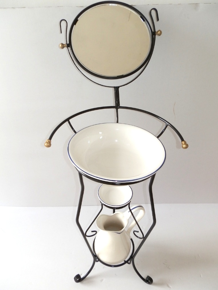 Set toilette ceramica Toscana  e base in ferro battuto con pomelli ottone
