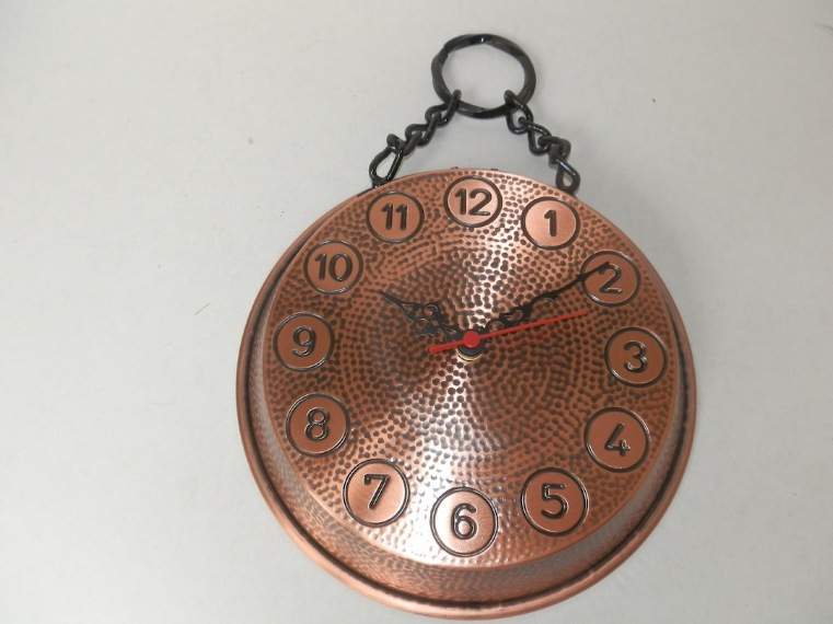 Orologio da parete in rame brunito diametro 24 cm con catena