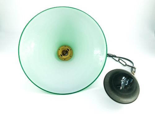 interno-lampadario-verde-con-catena-ottone-25cm.jpg