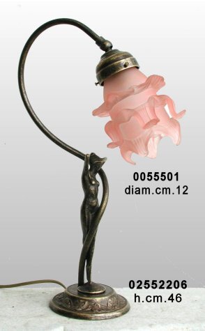 Lampada in ottone figura di donna con vetro rosa