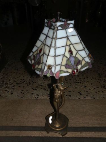 Lampada da tavolo in ottone con vetro TIFFANY base donna 40 cm
