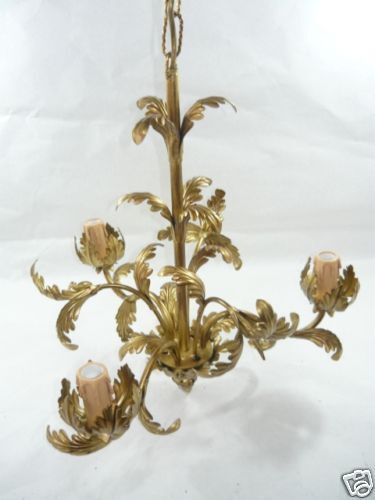 Lampadario in ferro battuto con foglie acanto oro a 3 luci