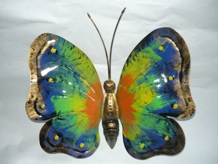 Grande farfalla in ferro dipinta a mano