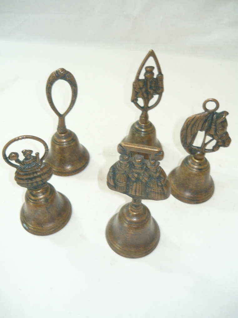 Stock 5 campanelli in ottone varie figure
