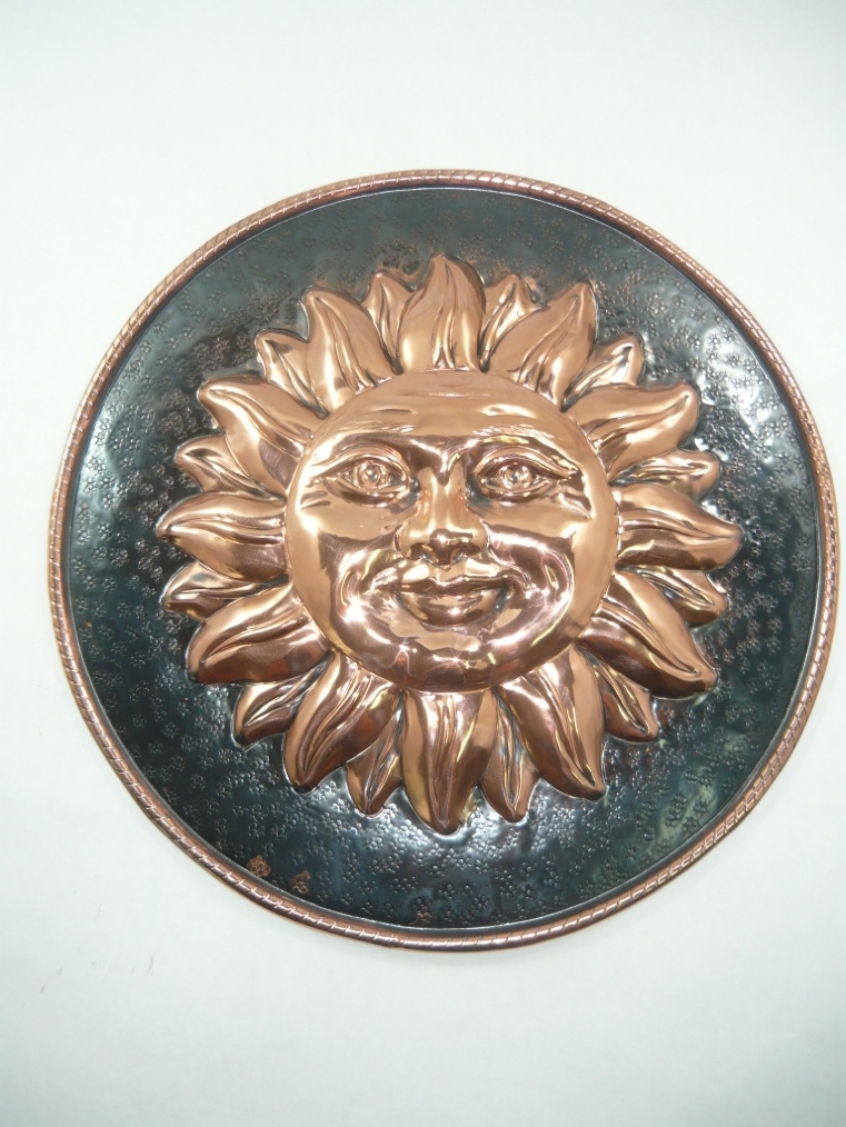 Disco in rame raffigurante il sole 31 cm