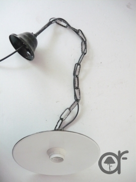 Lampadario a sospensione in ferro con piatto smaltato diametro 40 cm