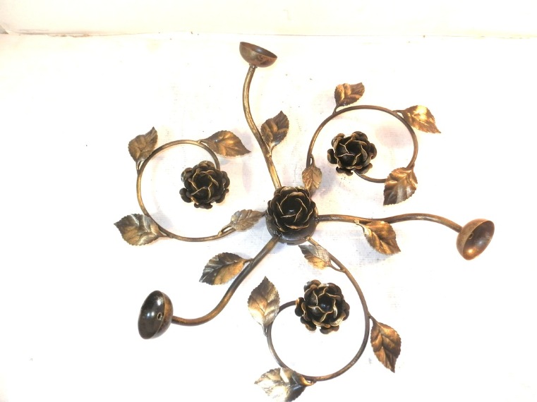 Plafoniera Lampadario in ferro battuto a 3 luci con rose nero-oro