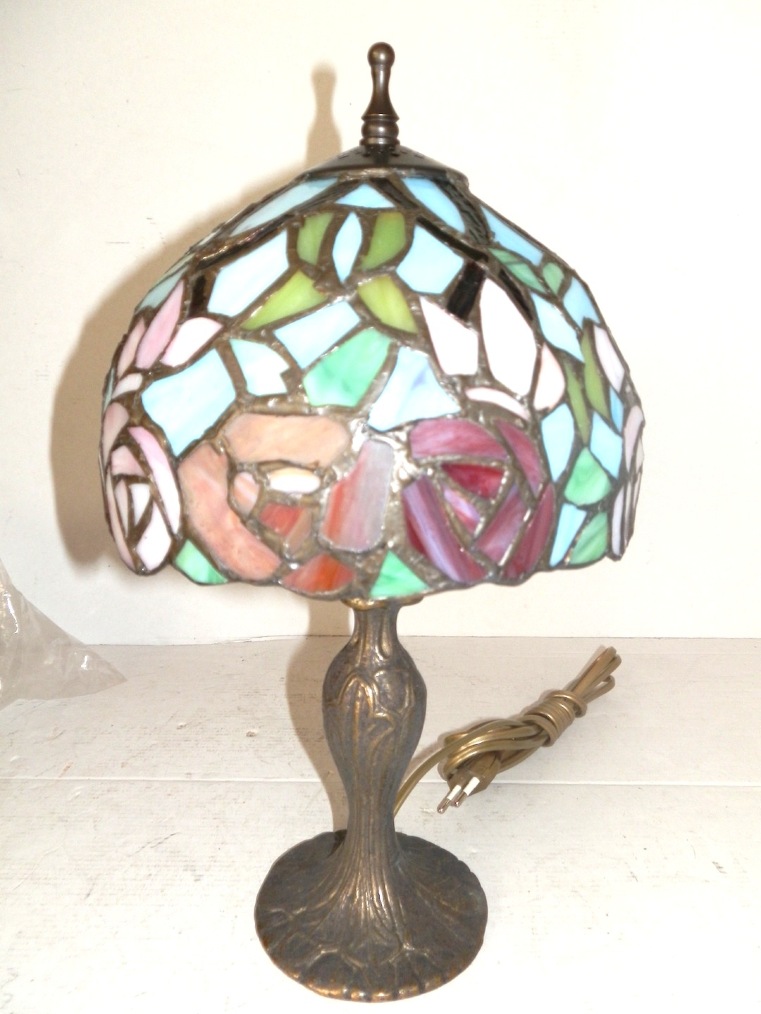 Abat-jour in ottone con vetro Tiffany colorato da 20 cm