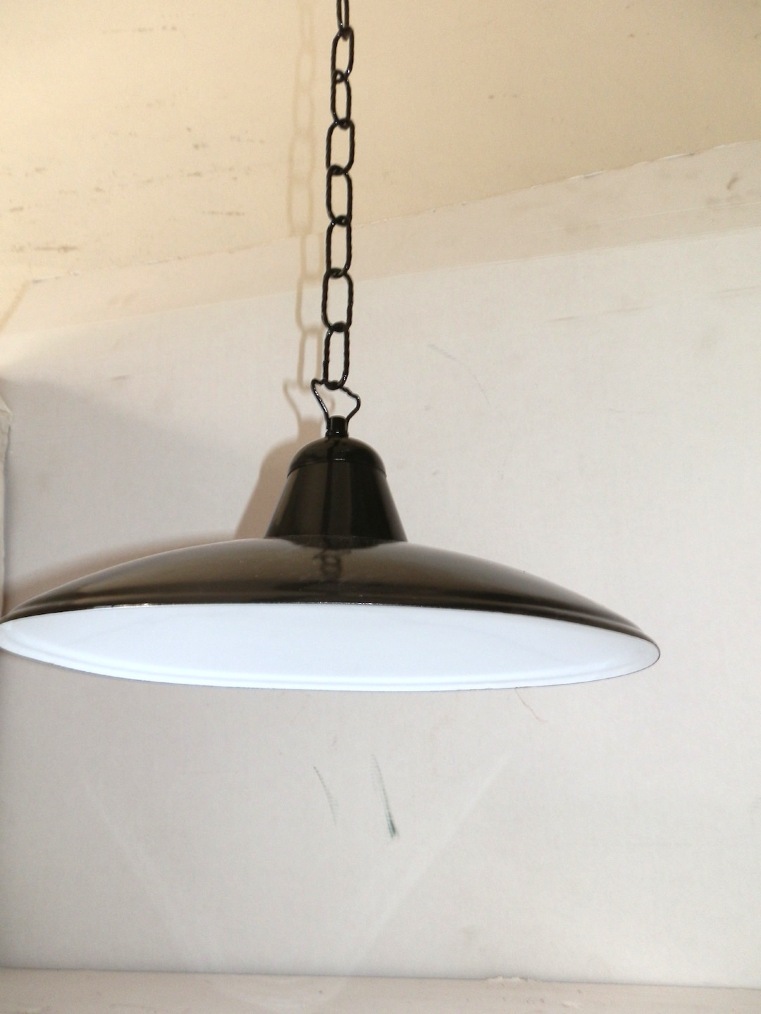 Lampadario sospensione con catena in ferro e piatto a cono in acciaio da 35 cm