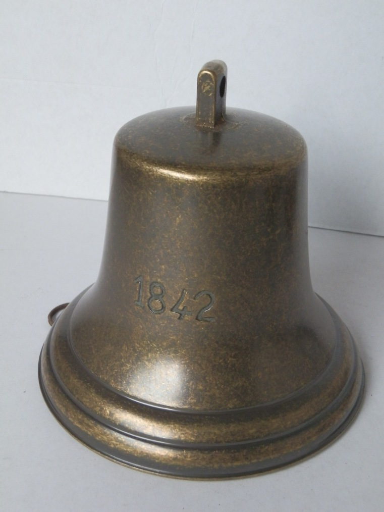 Riproduzione campana in ottone brunito da appendere 1842