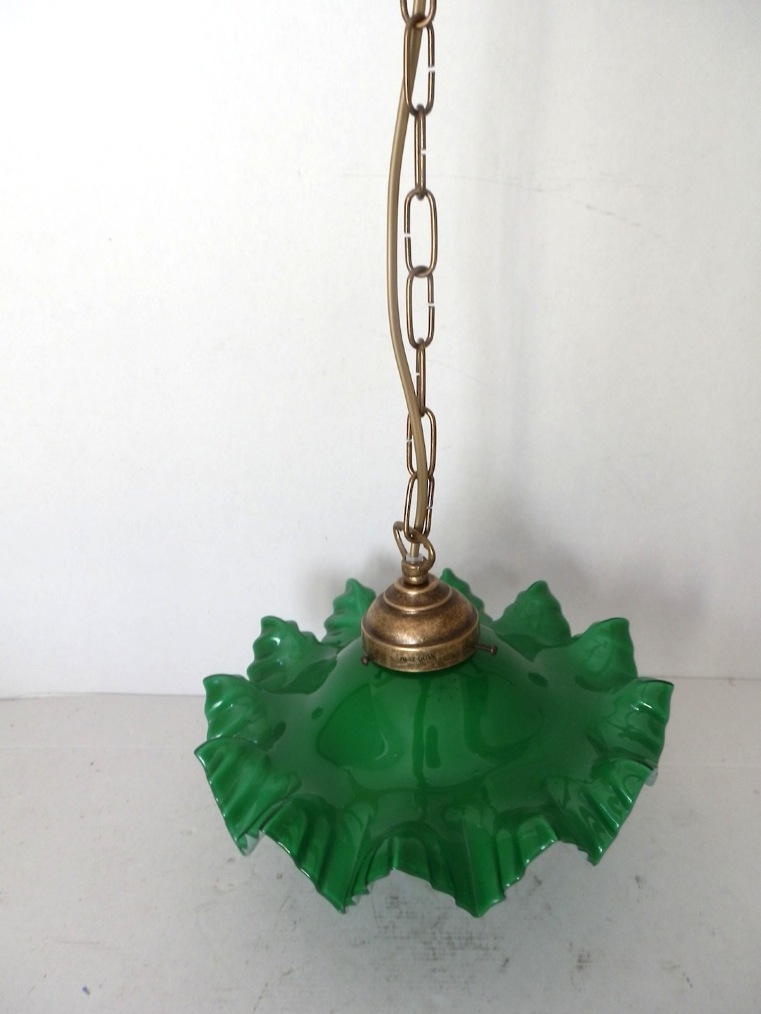 Lampadario sospensione in ottone con vetro opaline verde