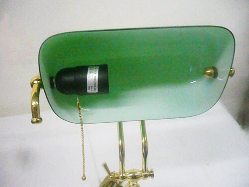 Lampada da tavolo grande in ottone e vetro decorato Primavera